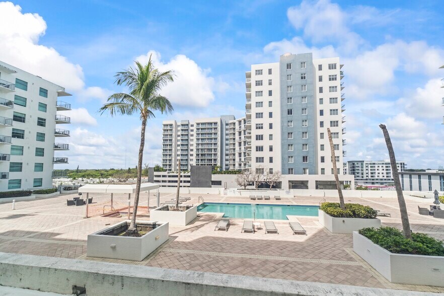 More Photos Of 140 S Dixie Hwy, Hollywood Apartments For Sale