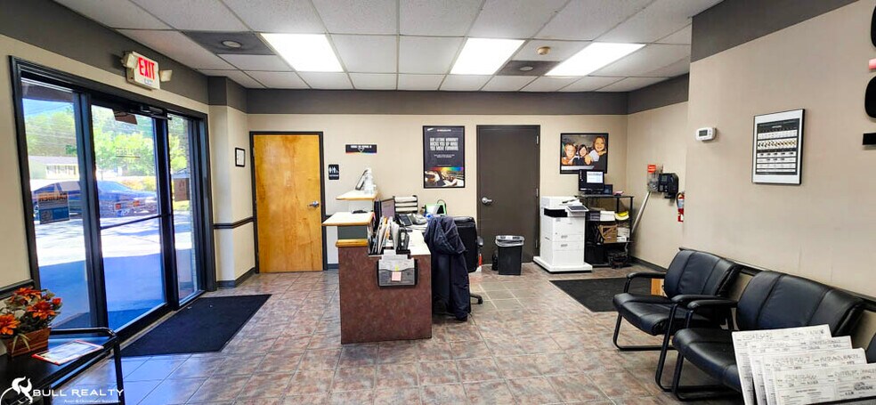More Photos Of 2590 Lawrenceville Hwy, Lawrenceville Auto Repair For Sale
