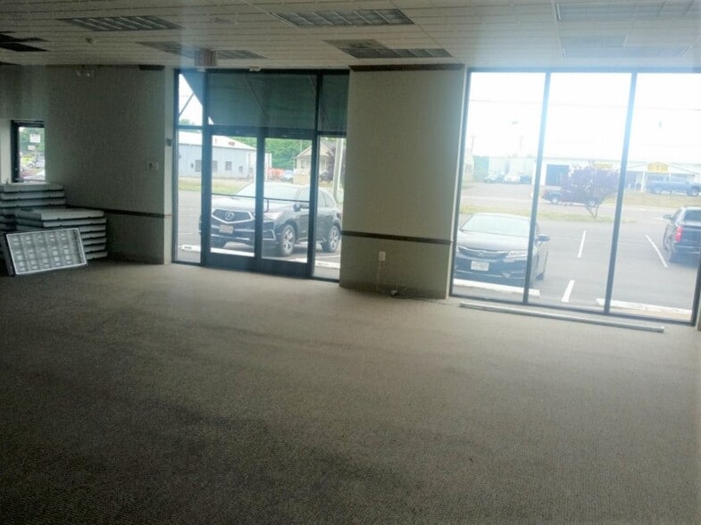 More Photos Of 15349 Brandy Rd, Culpeper Storefront Retail Office For Lease