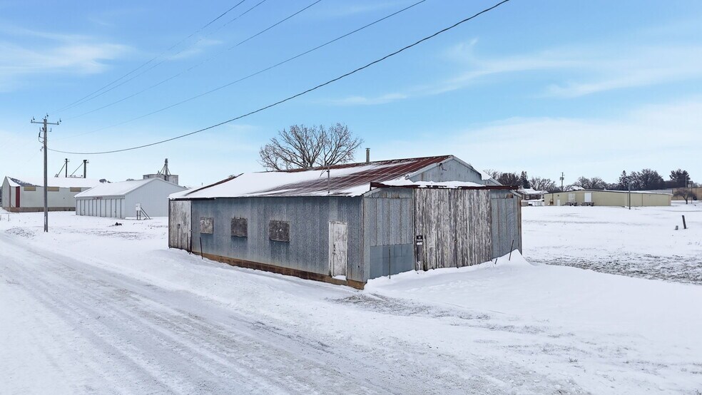 More Photos Of 602 3rd St, Perry Specialty For Sale