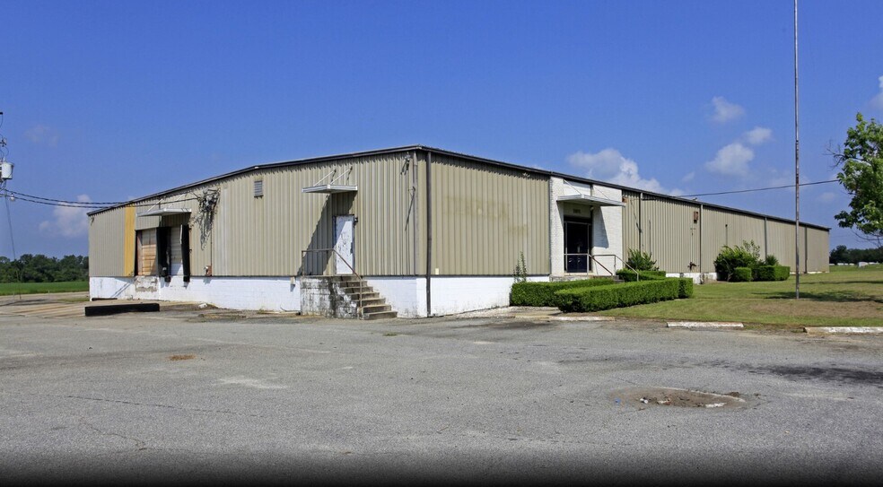 More Photos Of 3075 Carter St, Meigs Warehouse For Lease