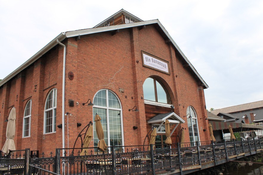 More Photos Of 88-110 Rondout Landing, Kingston Restaurant For Sale