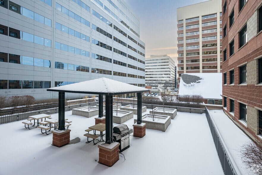 More Photos Of 10051 109 St NW, Edmonton Apartments For Lease