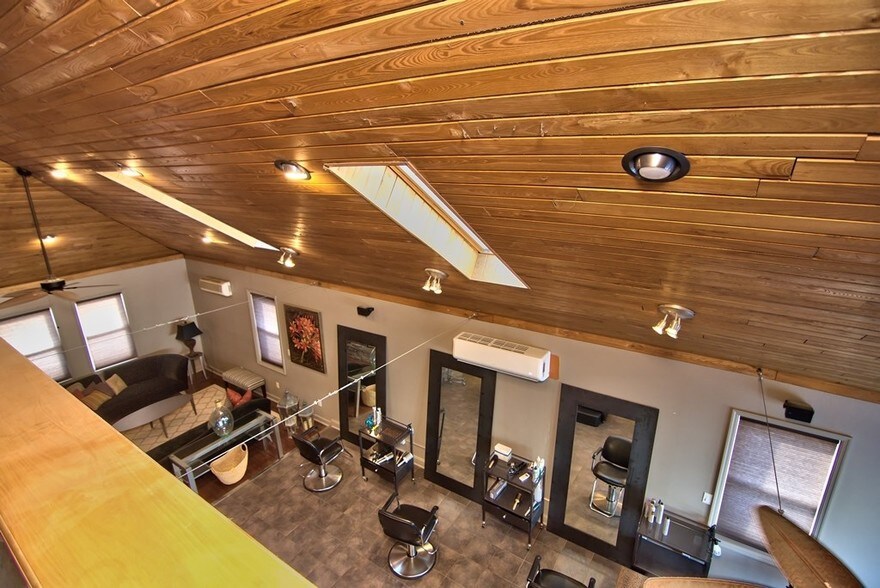 More Photos Of 924 S Main Ave, Scranton General Retail For Sale