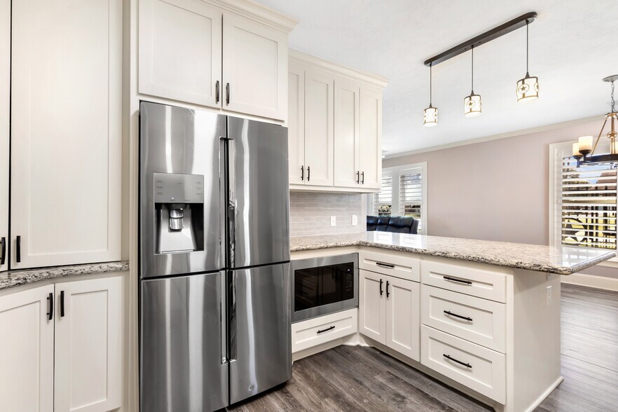 More Photos Of 203 Isaacks Rd, Humble Office For Lease