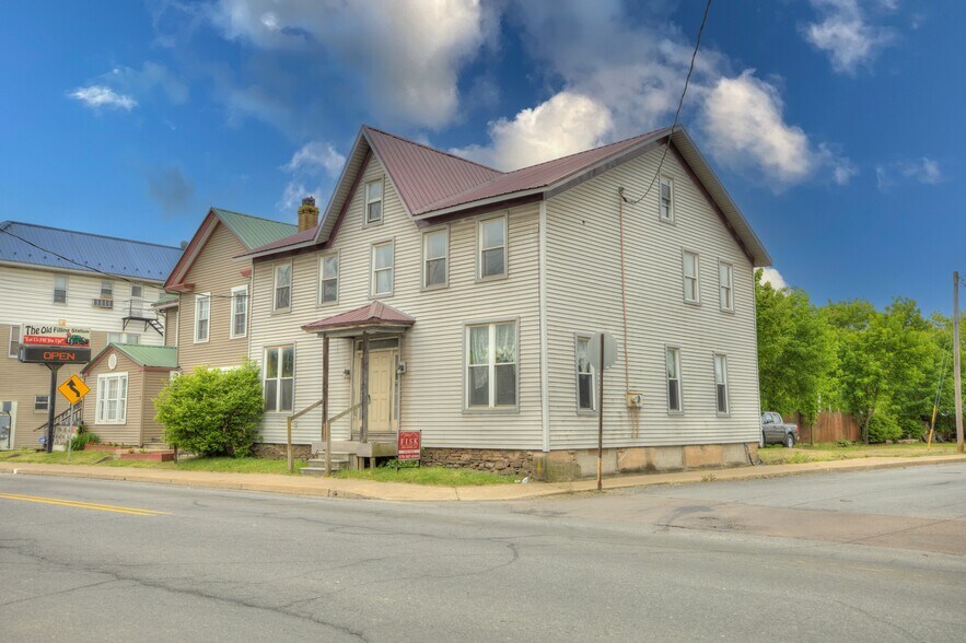 More Photos Of 150 Main St, Benton Office For Sale