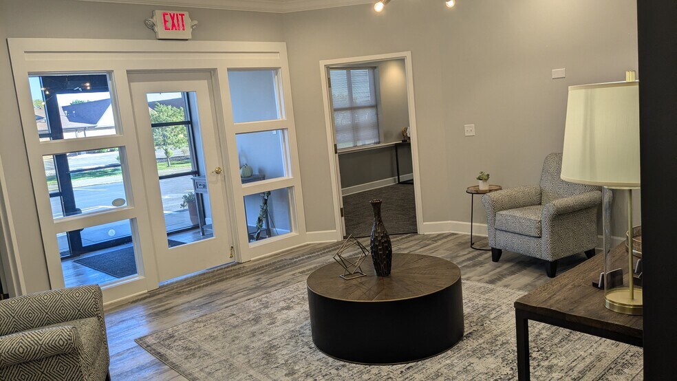 More Photos Of 2369-2371 Lakeview Dr, Dayton Office For Lease