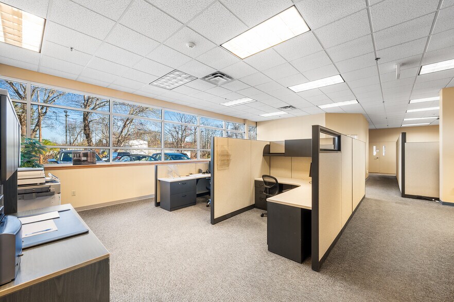 More Photos Of 38 Plains Rd, Essex Light Manufacturing For Lease