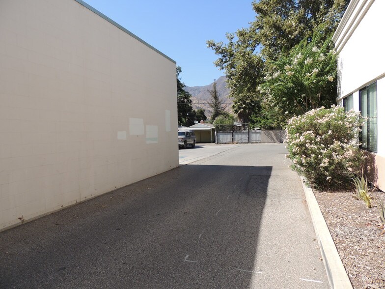 More Photos Of 952 E Ojai Ave, Ojai Freestanding For Sale