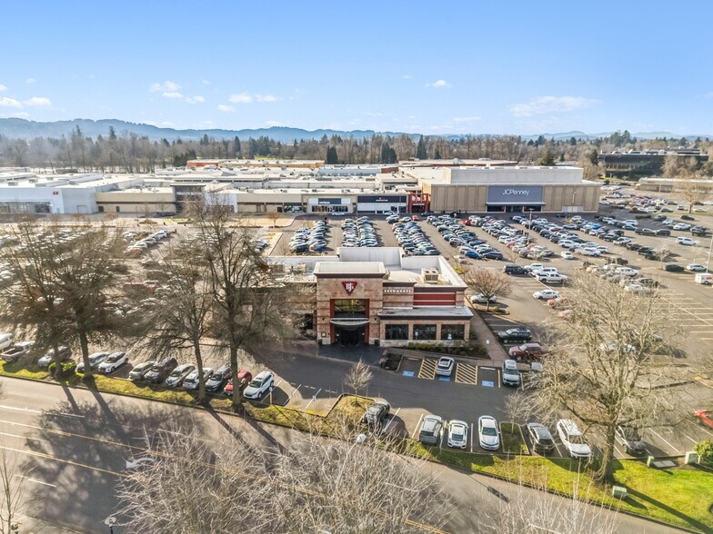 More Photos Of 1080 Valley River Way, Eugene Restaurant For Sale