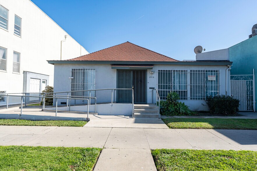 More Photos Of 836 Atlantic Ave, Long Beach Specialty For Sale
