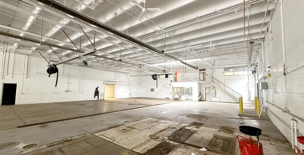 More Photos Of 2950 S Havana St, Aurora Auto Dealership For Lease
