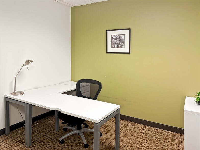 More Photos Of 8295 Tournament Dr, Memphis Coworking Space