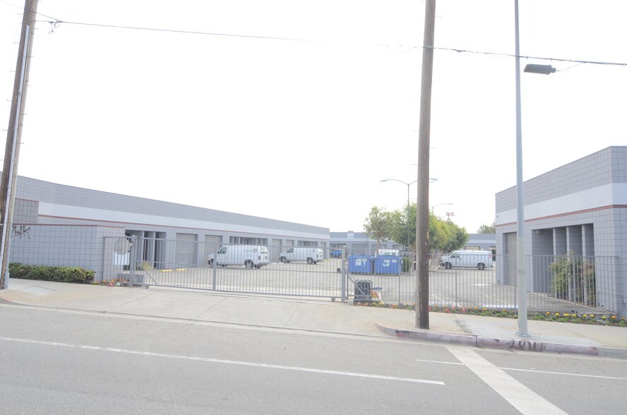 More Photos Of 6850 Vineland Ave, North Hollywood Manufacturing For Sale