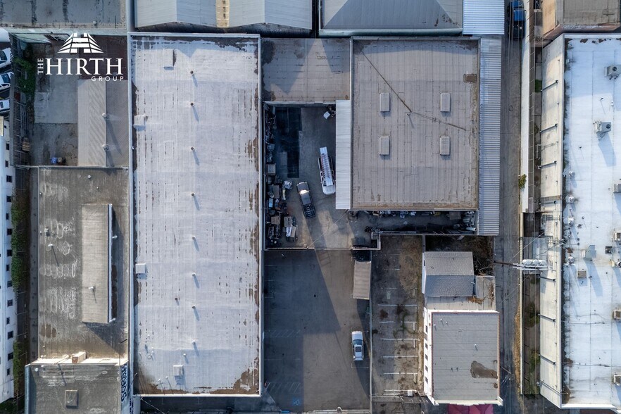 More Photos Of 8625 Avalon Blvd, Los Angeles Distribution For Sale