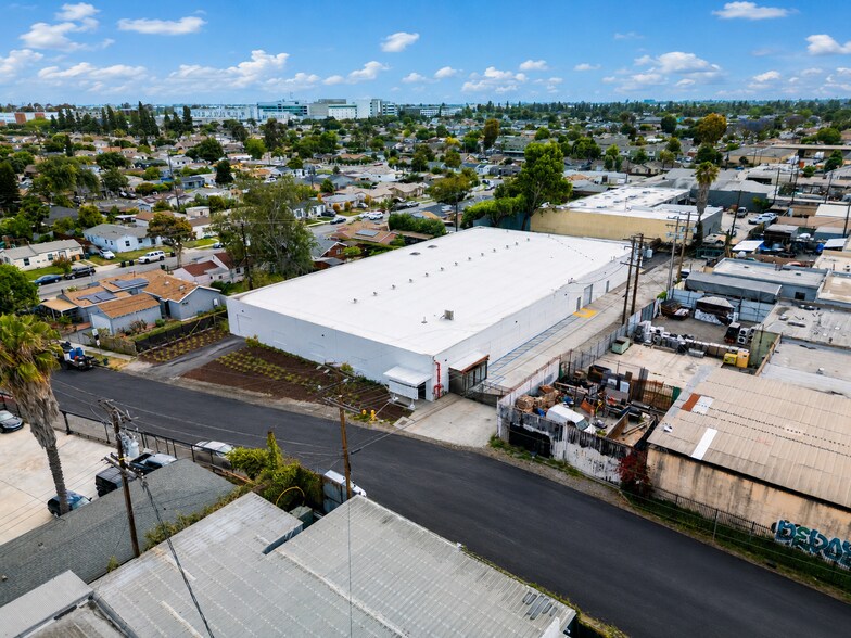 More Photos Of 2728 N Slater Ave, Compton Warehouse For Sale