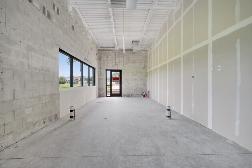 More Photos Of 3370 Rouse Rd, Orlando Storefront For Sale