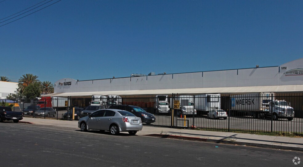 More Photos Of 1701-1761 Bay St, Los Angeles Warehouse For Lease