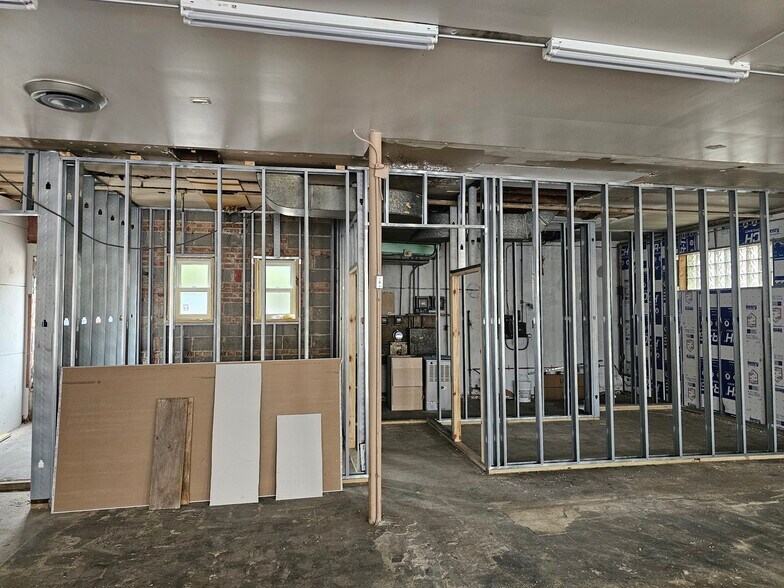 More Photos Of 4132-4138 W Peterson Ave, Chicago Storefront Retail Office For Lease