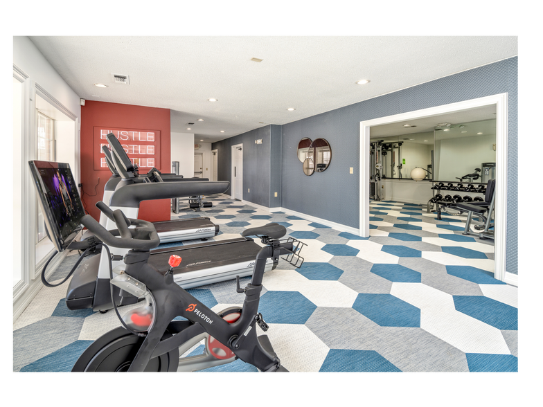 More Photos Of 5600 Salem Run Blvd, Fredericksburg Apartments For Sale