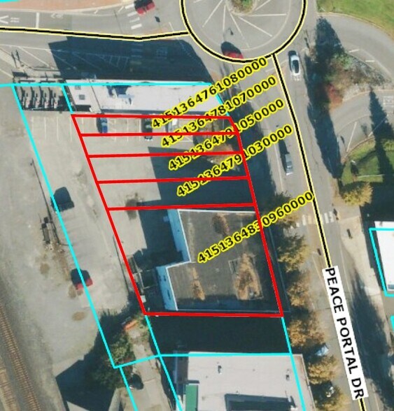 More Photos Of 439 Peace Portal Dr, Blaine Freestanding For Lease