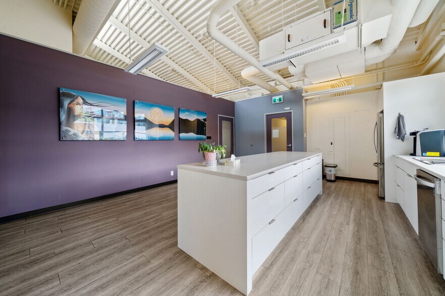 More Photos Of 388 Harbour Rd, Victoria Storefront Retail Office For Sale