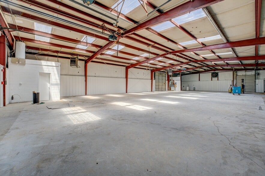 More Photos Of 1580 Collins Blvd, Austell Warehouse For Lease