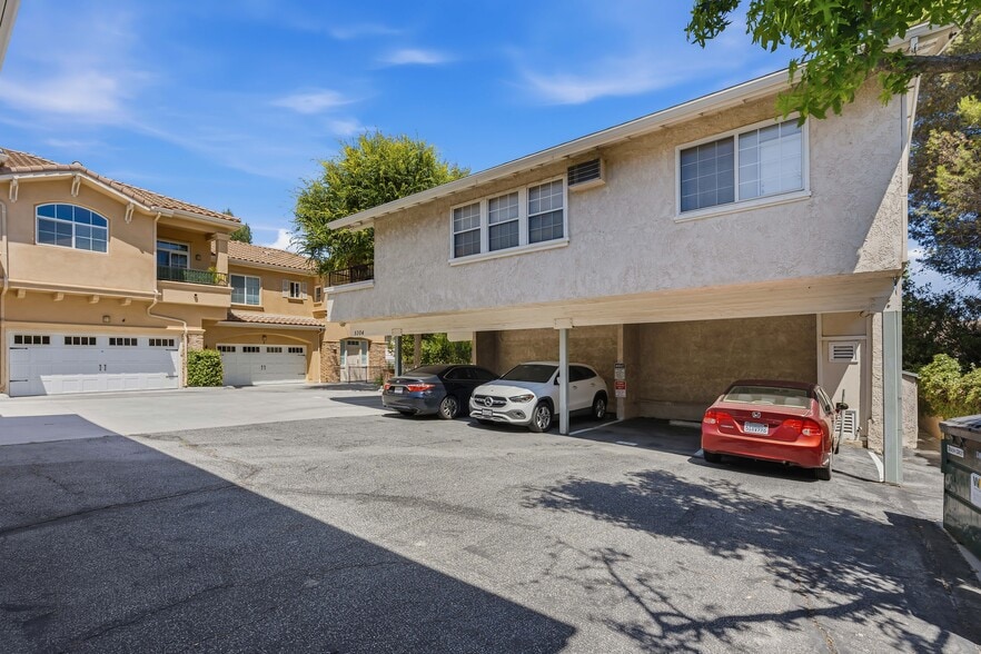 More Photos Of 5302-5304 Colodny Dr, Agoura Hills Apartments For Sale