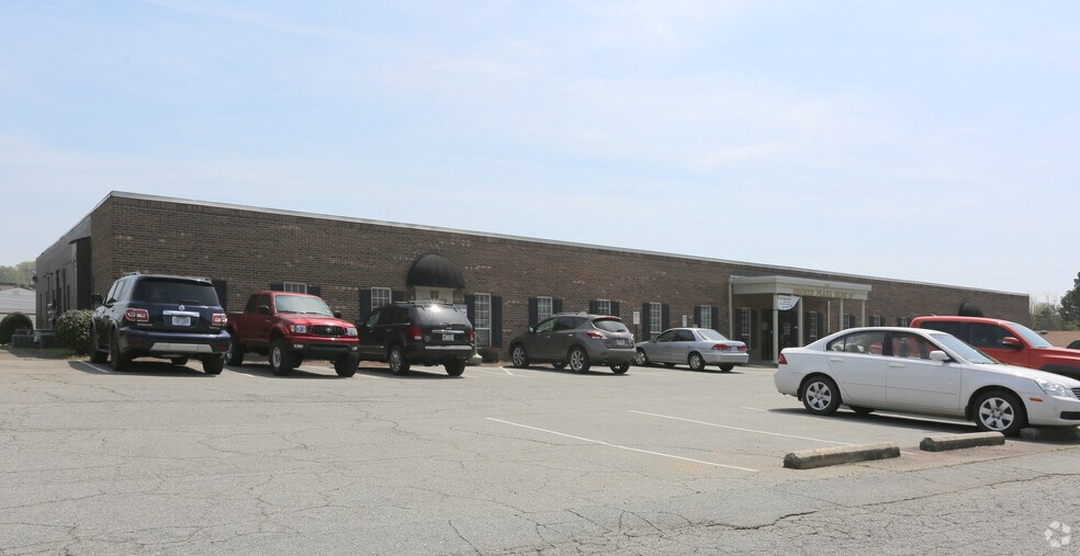 Primary Photo Of 6350 Cephis Dr, Clemmons Unknown For Lease