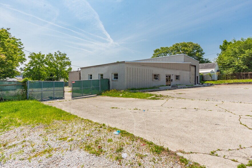 More Photos Of 8456 Newman St, Douglasville Light Manufacturing For Lease