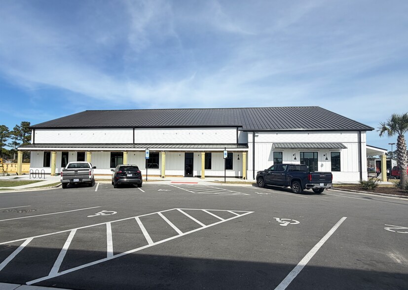 More Photos Of 1160 E Cutlar Crossing, Leland Medical For Lease