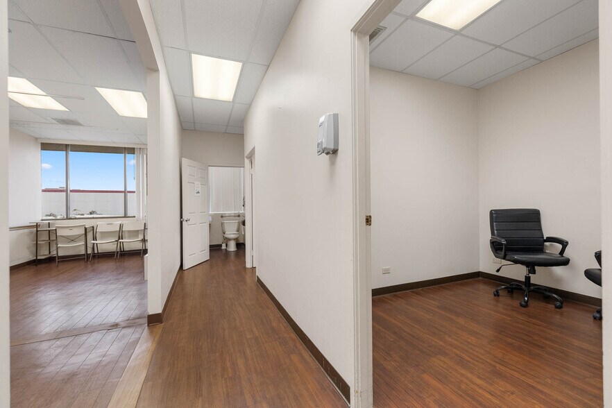 More Photos Of 98-1247 Kaahumanu St, Aiea Medical For Sale