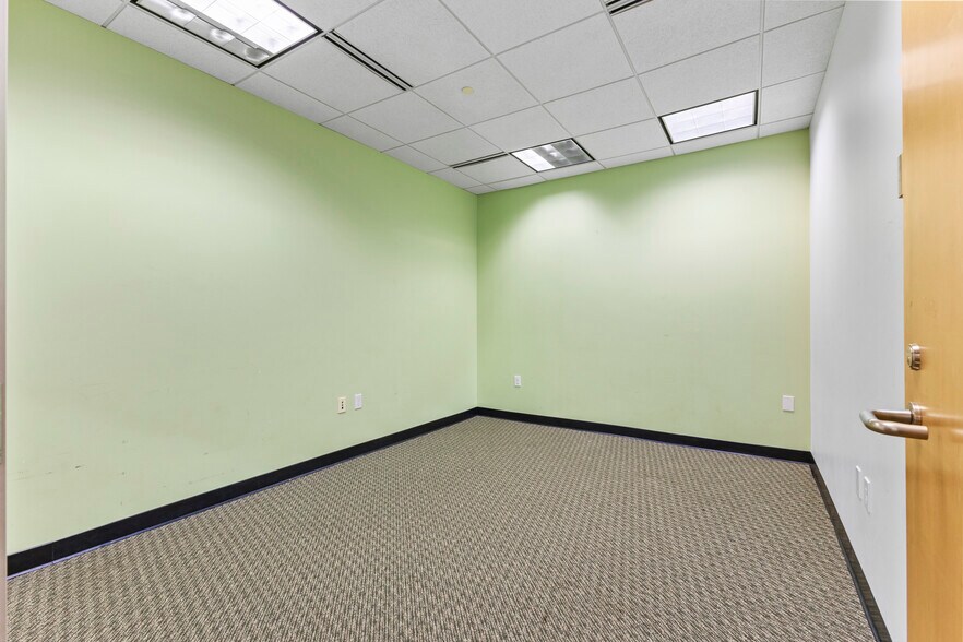More Photos Of 1100 Alakea St, Honolulu Office For Sale
