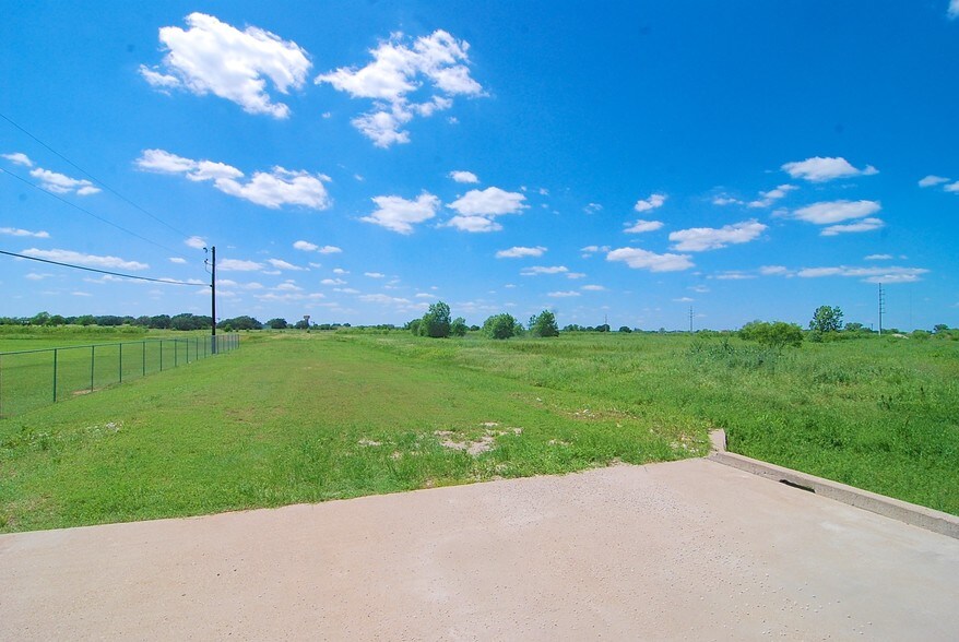 More Photos Of 1312 Weatherford Hwy, Granbury Land For Sale