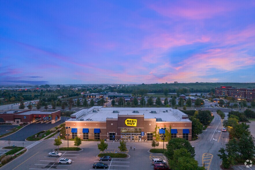 More Photos Of 840-1090 Willow Rd, Northbrook Unknown For Lease