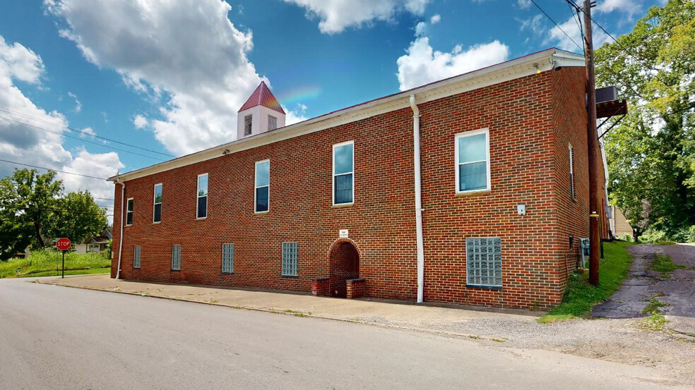 Primary Photo Of 267 Davis St, Huntington Religious Facility For Sale