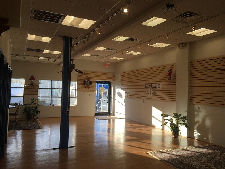 More Photos Of 377 Woodcleft Ave, Freeport Storefront Retail Residential For Sale