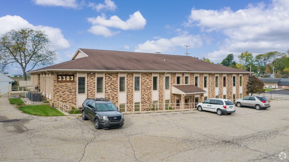 Primary Photo Of 3303 W Saginaw St, Lansing Office For Sale