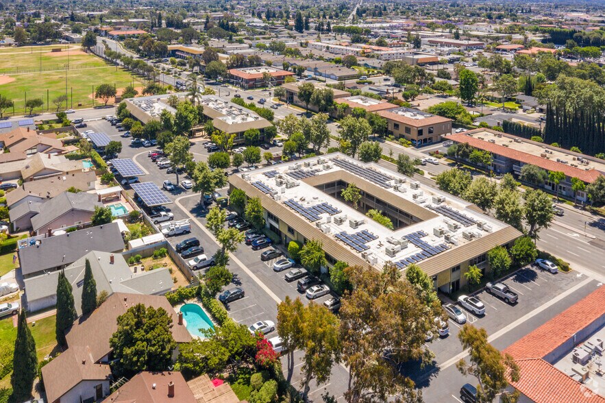 More Photos Of 17671 Irvine Blvd, Tustin Unknown For Lease