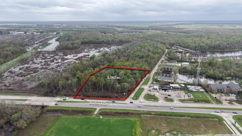 More Photos Of 555 Kenilworth Pkwy, Baton Rouge Land For Lease