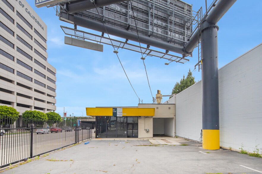 More Photos Of 11151 W Olympic Blvd, Los Angeles Freestanding For Lease