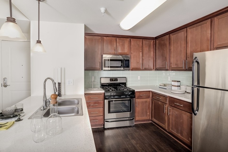 More Photos Of 8601 Lincoln Blvd, Los Angeles Apartments For Lease
