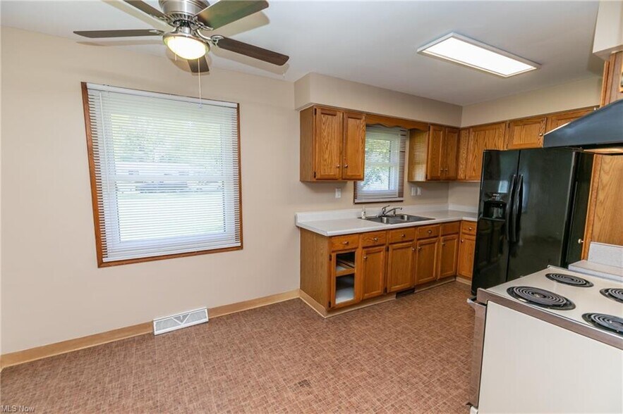 More Photos Of 33407 Electric Blvd, Avon Lake Specialty For Sale