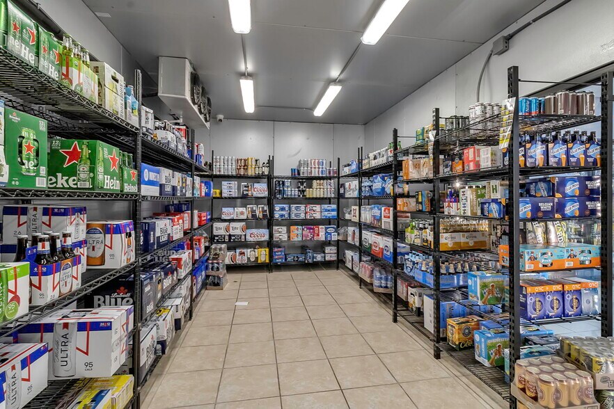 More Photos Of 1849 Abbott Rd, Lackawanna Convenience Store For Sale
