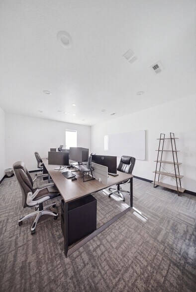 More Photos Of 526 N 400 W, North Salt Lake Office For Sale