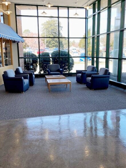 More Photos Of 21 W Clarke Ave, Milford Medical For Lease