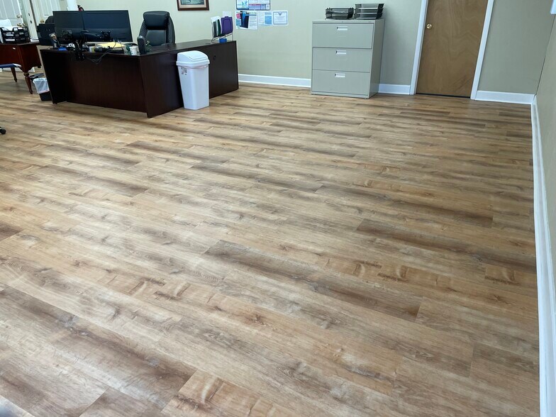 More Photos Of 221 N Scenic Hwy, Frostproof Flex For Lease