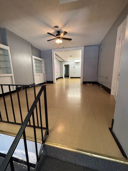 More Photos Of 10 E Marshall St, Richmond Storefront Retail Residential For Lease