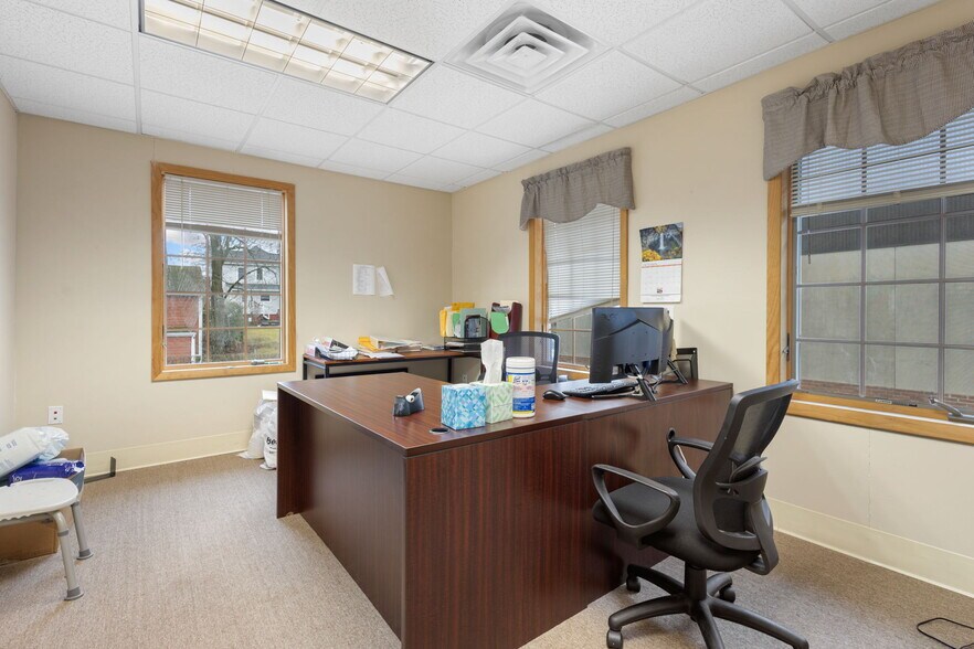 More Photos Of 2622 South Ave, Wappingers Falls Office For Sale