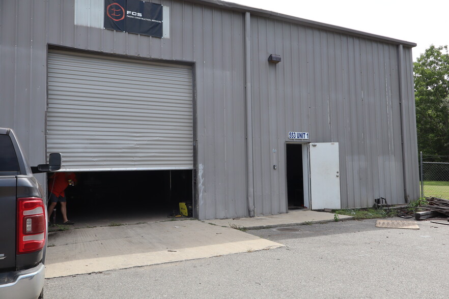 More Photos Of 553 Capital Cir SW, Tallahassee Warehouse For Lease
